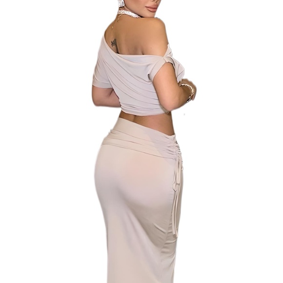 Stunning Two-Piece Evening (Cocktail) Women's Suit - Picture 5 of 6